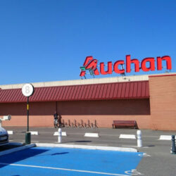 Auchan-Noyon-enseigne