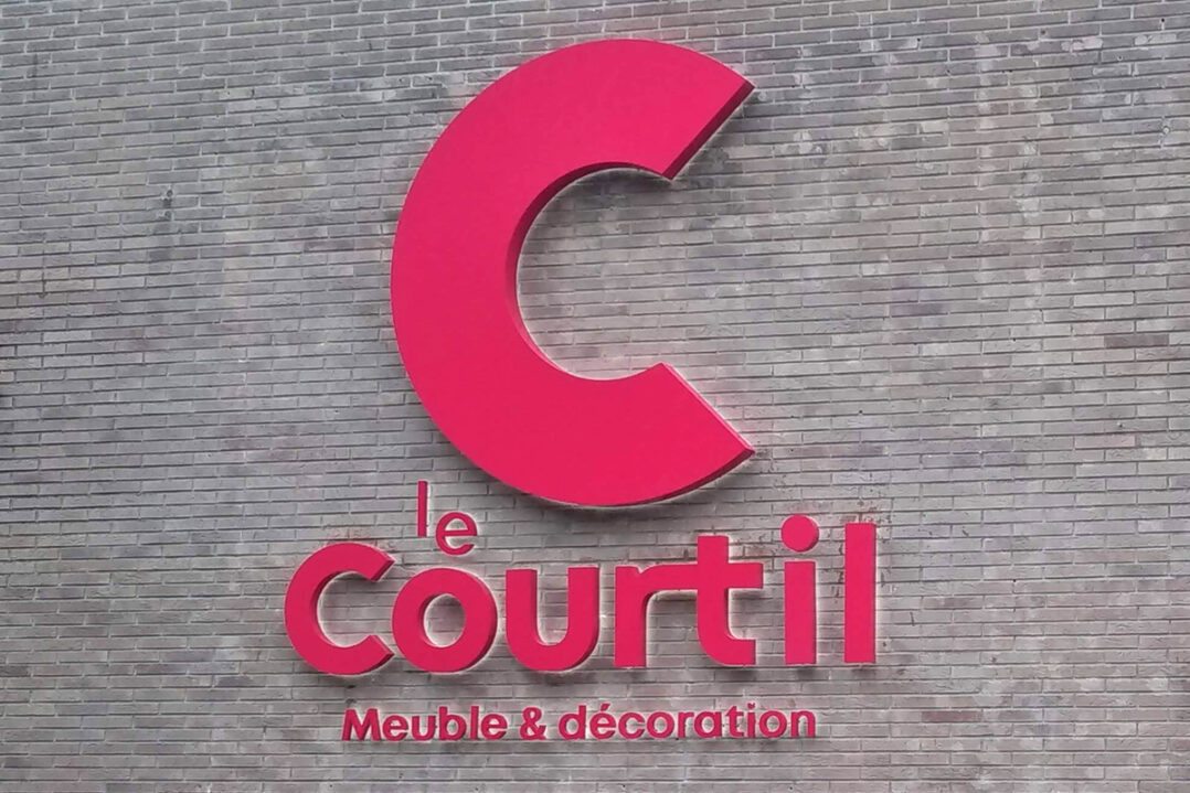 Le-Courtil-enseigne-signalétique-2